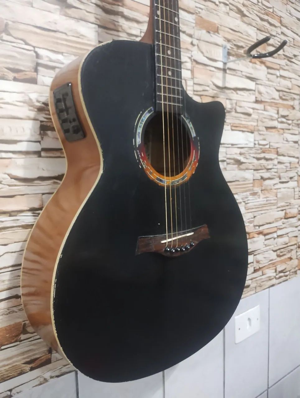 Violão Tagima eletrico