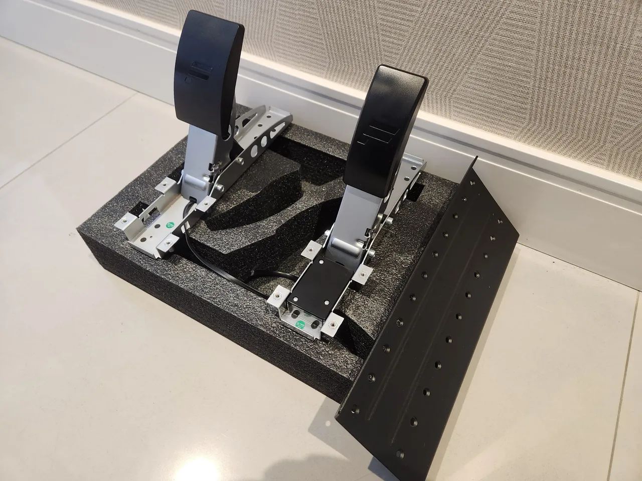 Fanatec CSL Pedals para Consoles e PC - Foto 2