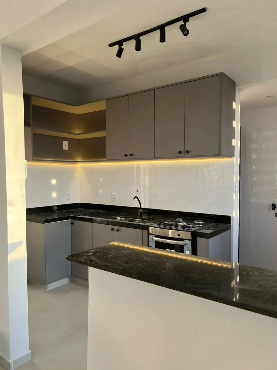 RC-VENDE-SE APT NO ED.JARBAS PEREIRA REFORMADO 2 QUARTOS ,2 BANHEIROS ,1 VG