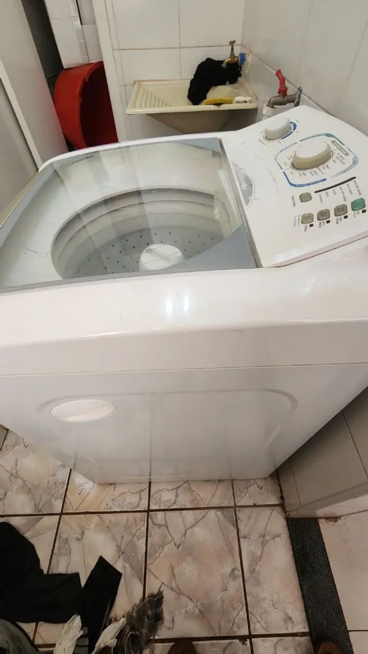 Máquina de lavar roupas Electrolux funcionando perfeitamente  - Foto 2