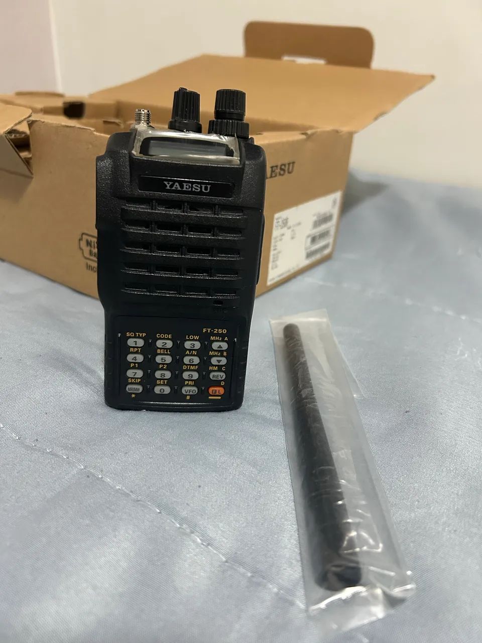 Rádio HT Yaesu FT250 - Foto 4