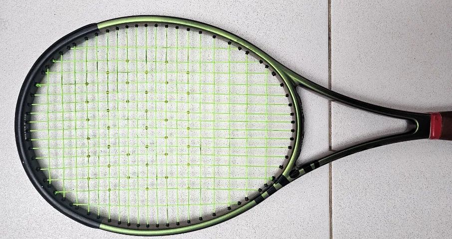 Uma (1) raquete Tenis Wilson Blade Pro 98 16x19 V8 (Wilson Prolabs) - Foto 2