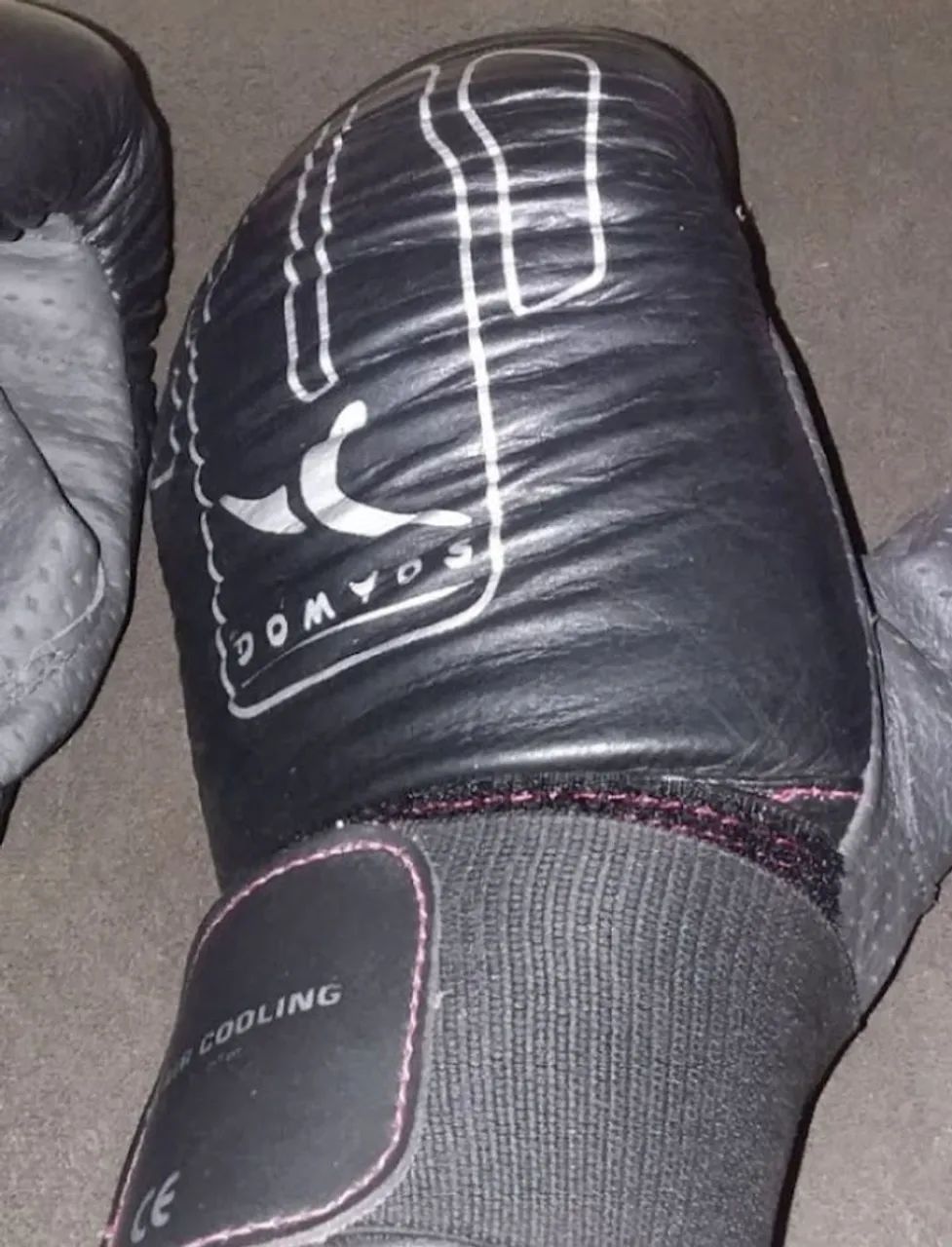Luvas de Boxe - Tamanho M - Foto 4