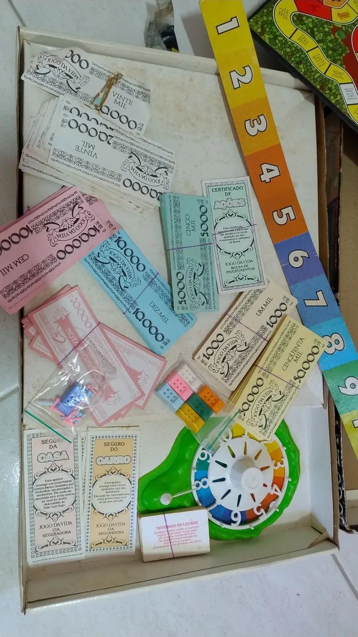 Brinquedo antigo jogo da vida - Foto 5