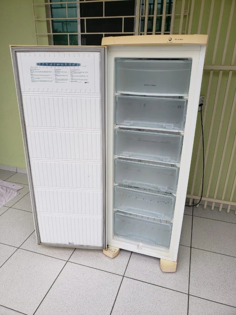Torro Freezer FE 22 Electrolux  110 Volts Usado Entrego e Aceito Cartão 