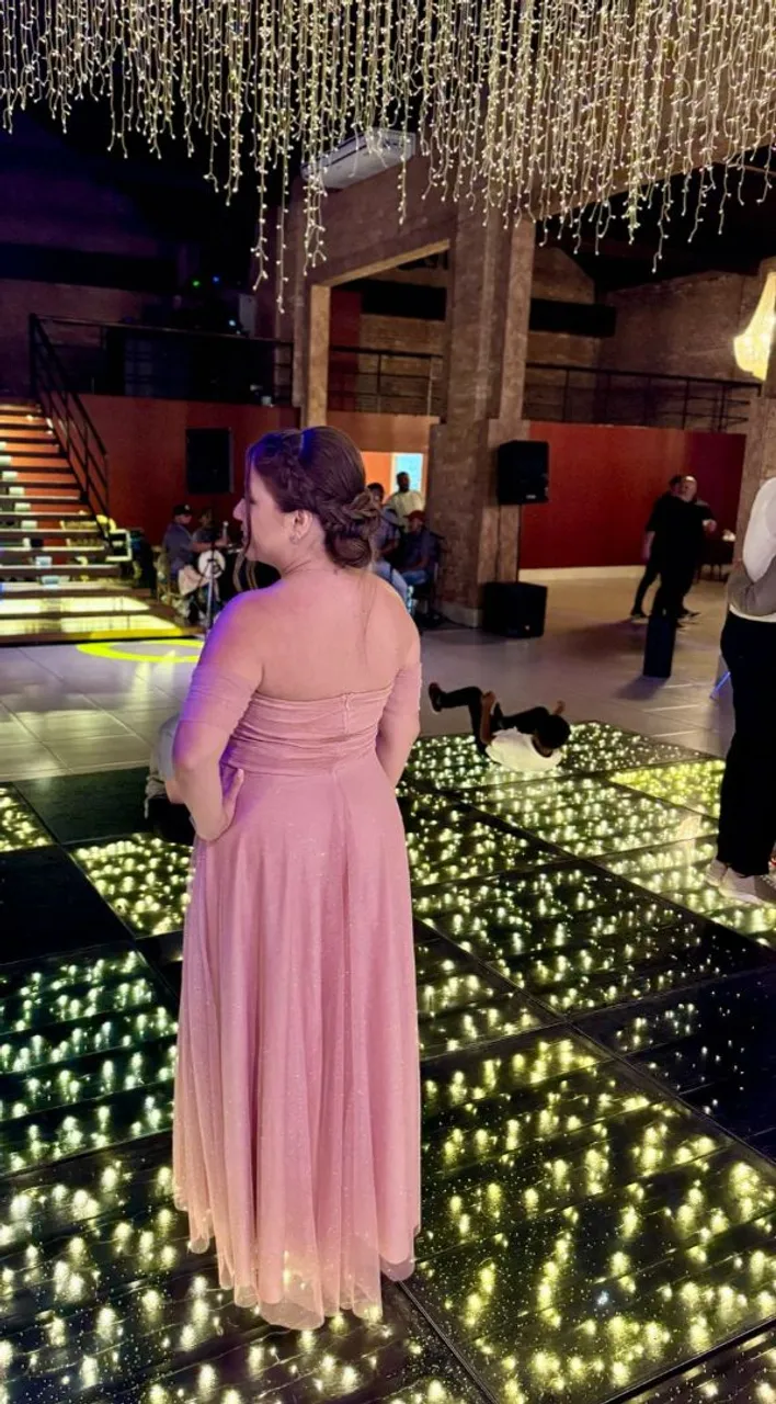 Vestido de Festa Rosa e outro Roxo