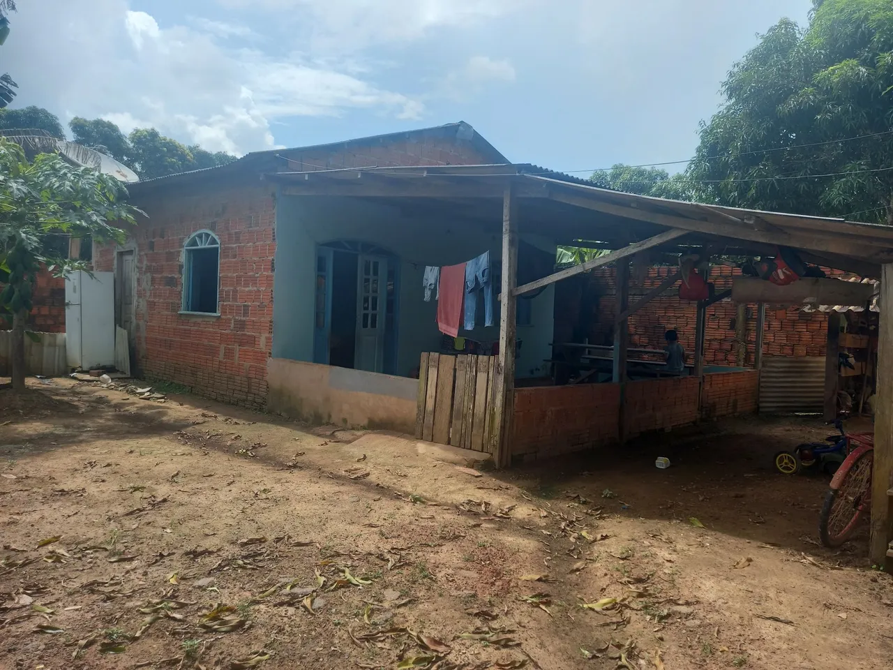 Vende-se está casa