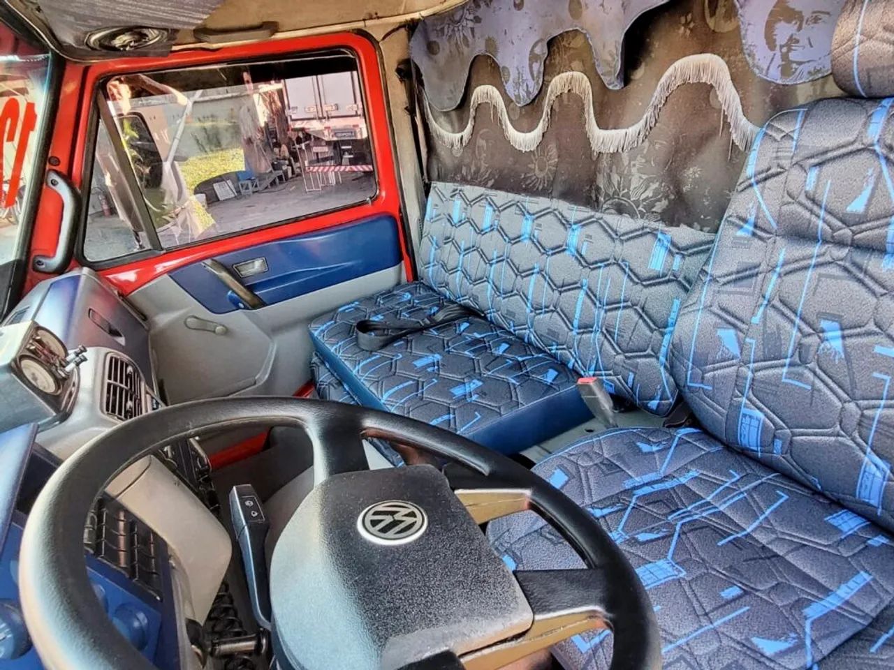 Volks 8-120 Motor Worker 2012 Baú  - Foto 3