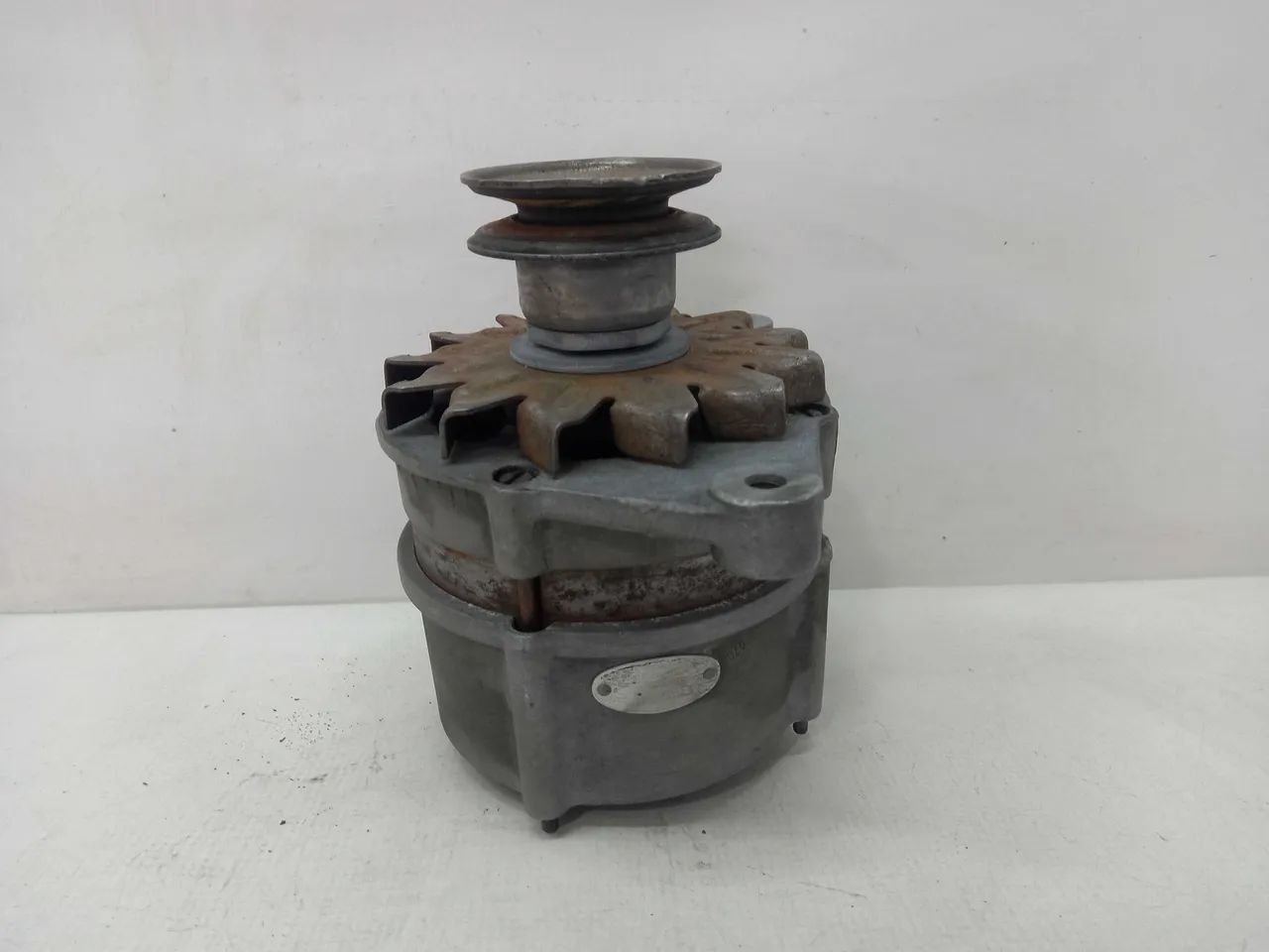 Alternador Vw Gol/santana 1.6 2000 Original Usado - Foto 3