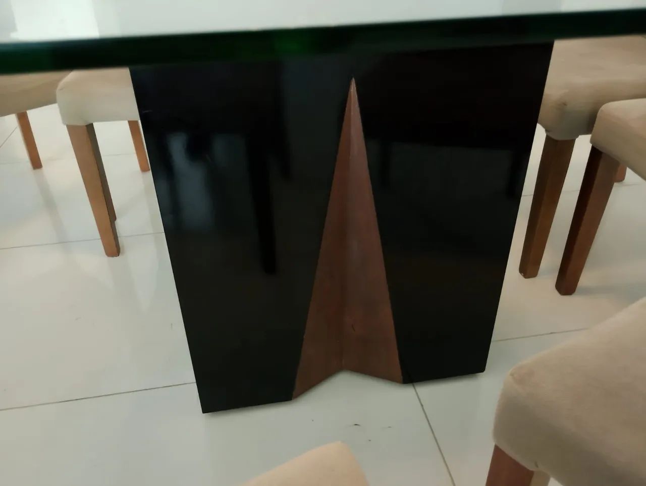 Mesa de Jantar de Vidro com 8 Cadeiras - Foto 2