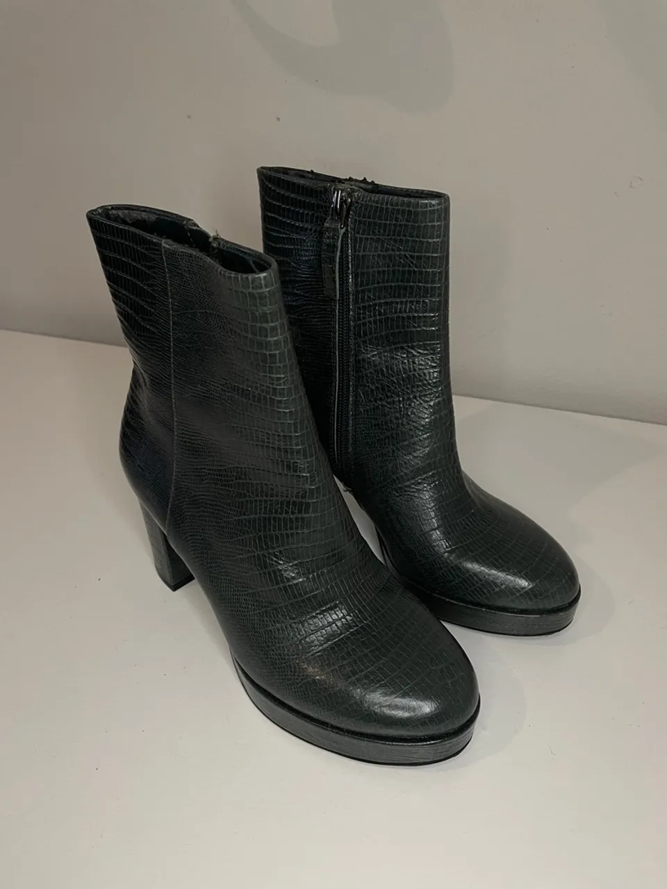 Botas de couro verde