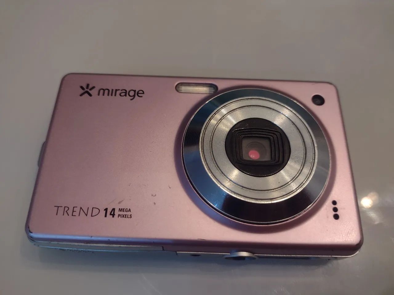 Digital camera64318618572290124