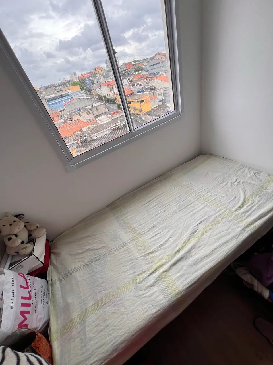 Cama box solteiro com colchão 