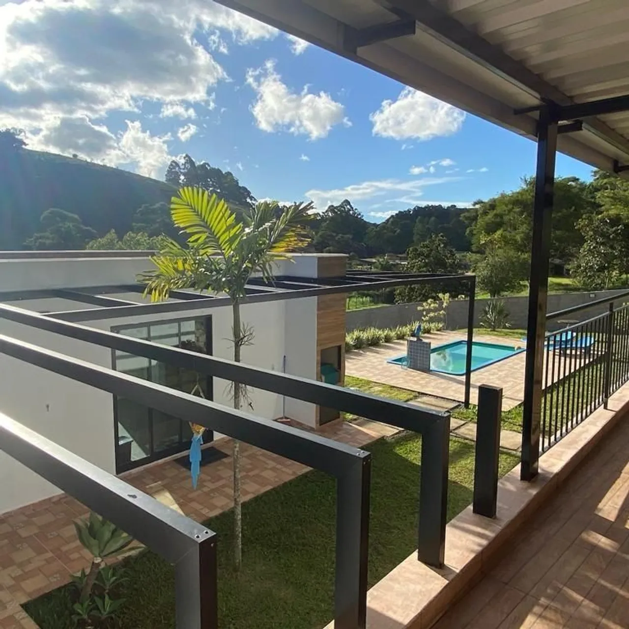 Aluga-se Granja para confraternização familiar ( Condomínio Terras do Comendador)