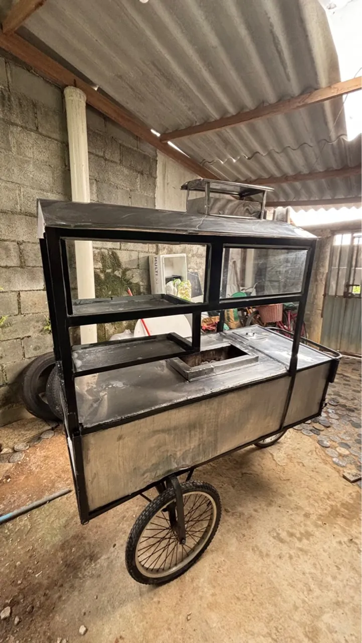 Carrinho de churrasquinho completo com estrutura reforçada