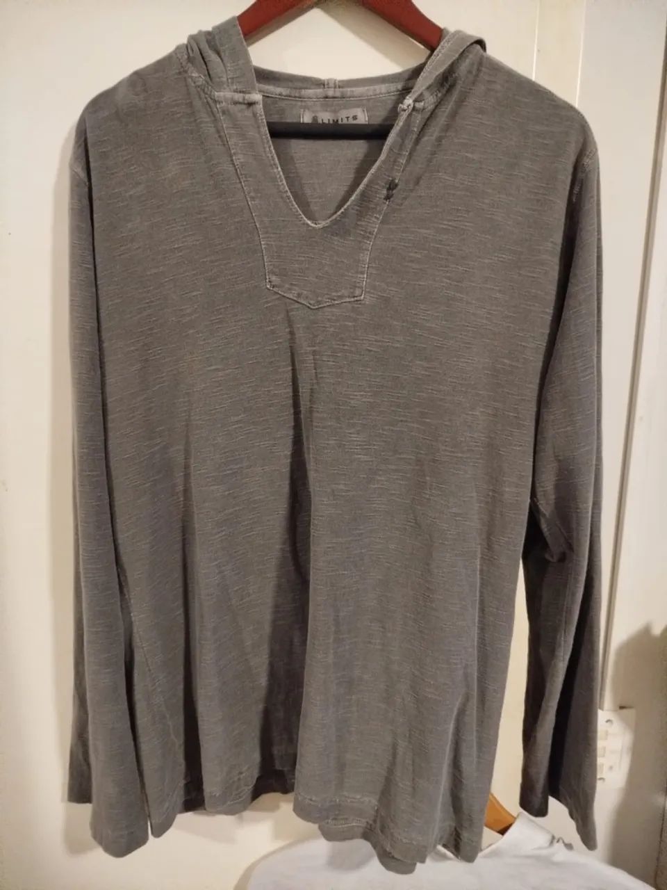 Blusa com Capuz Cinza