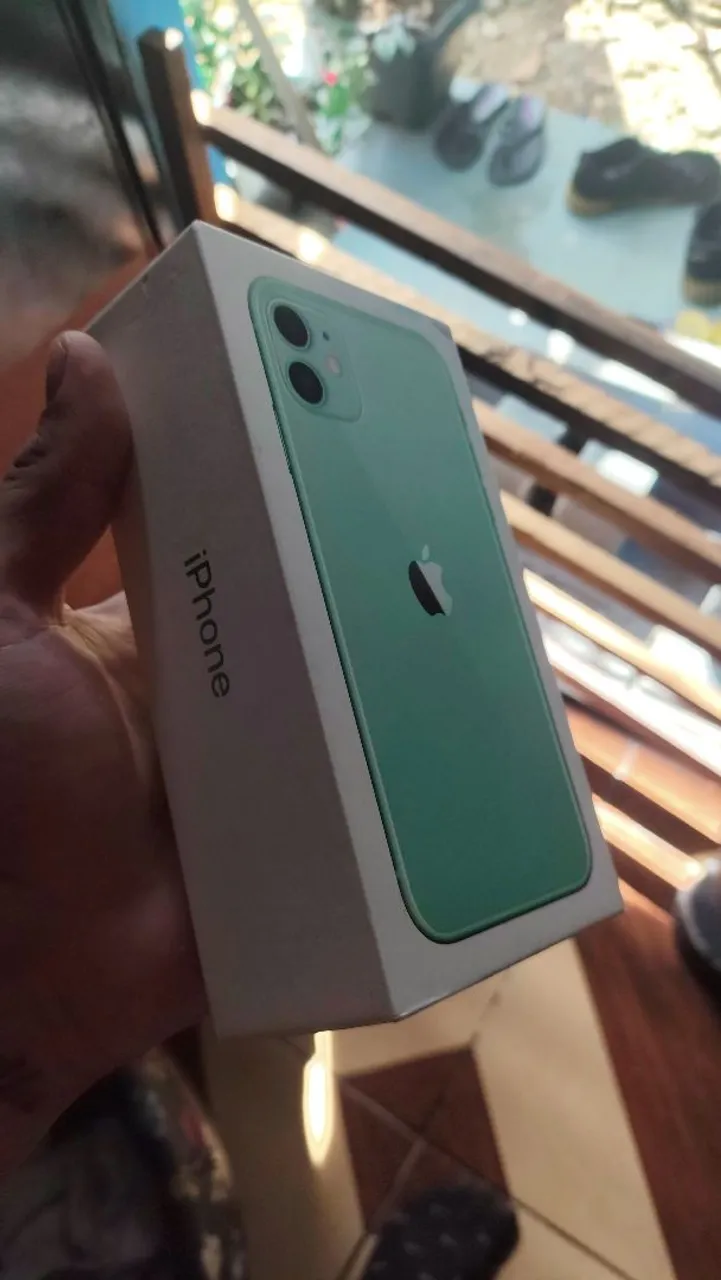 iPhone 11