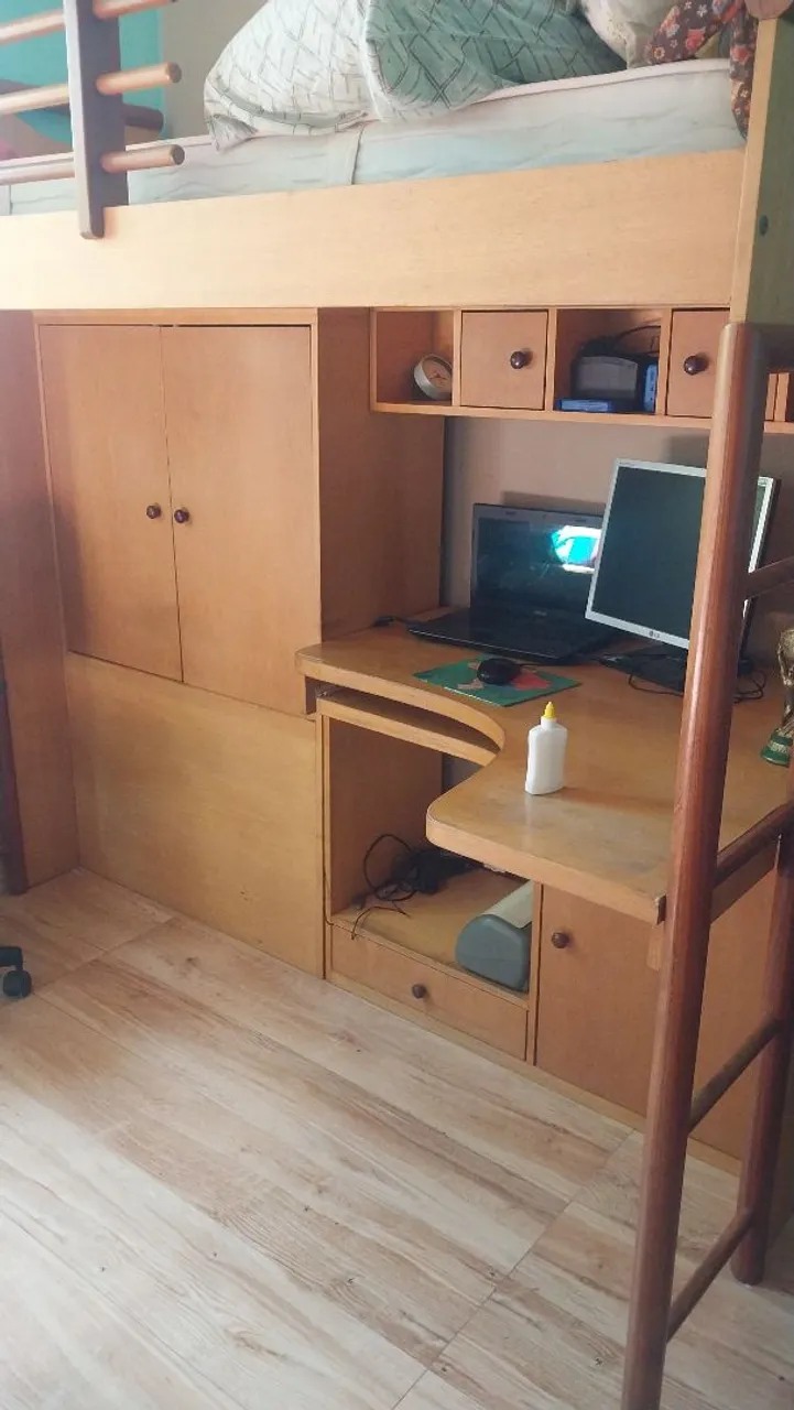 Cama de Beliche com Escrivaninha Integrada