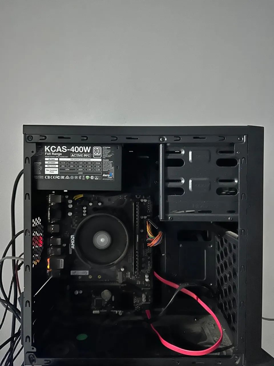 Cpu gamer Ryzen 3 3200G , 16gb de memória RAM Ddr4 ssd 120gb, fonte 400w 