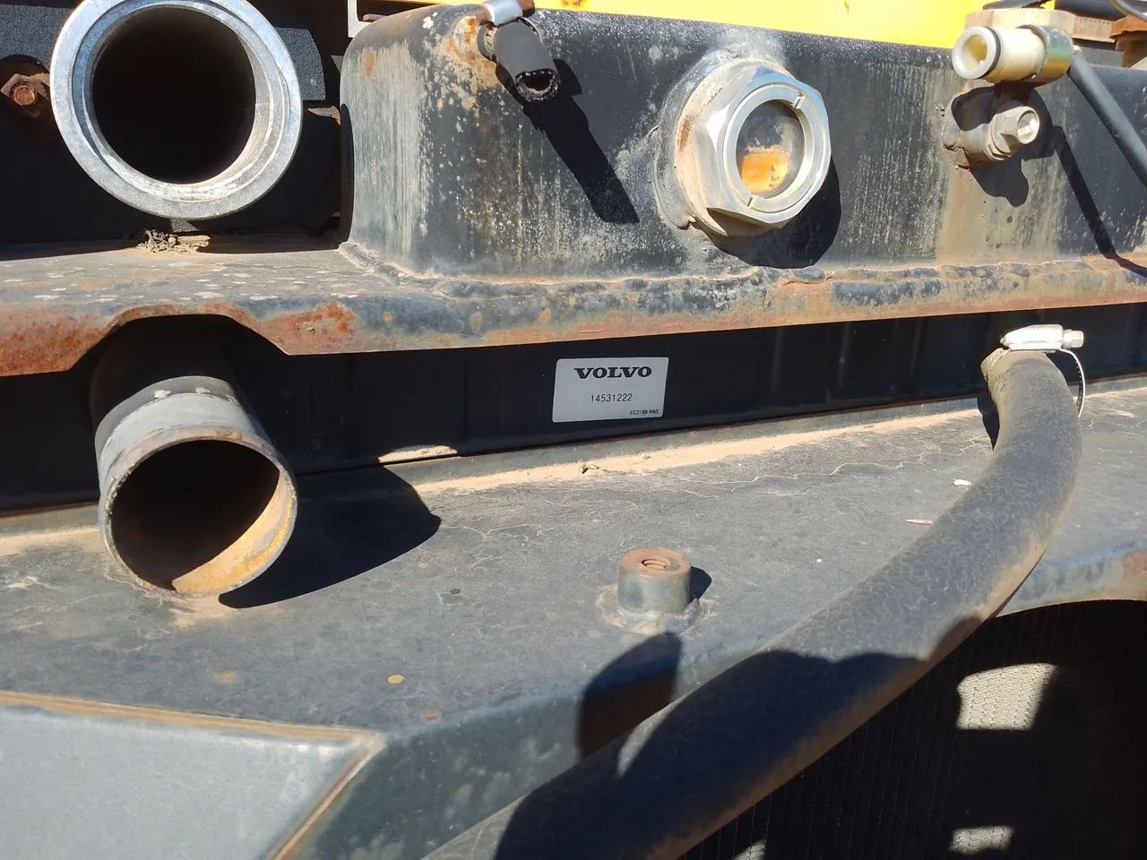 Radiadores usados originais Volvo EC 210 - Foto 6