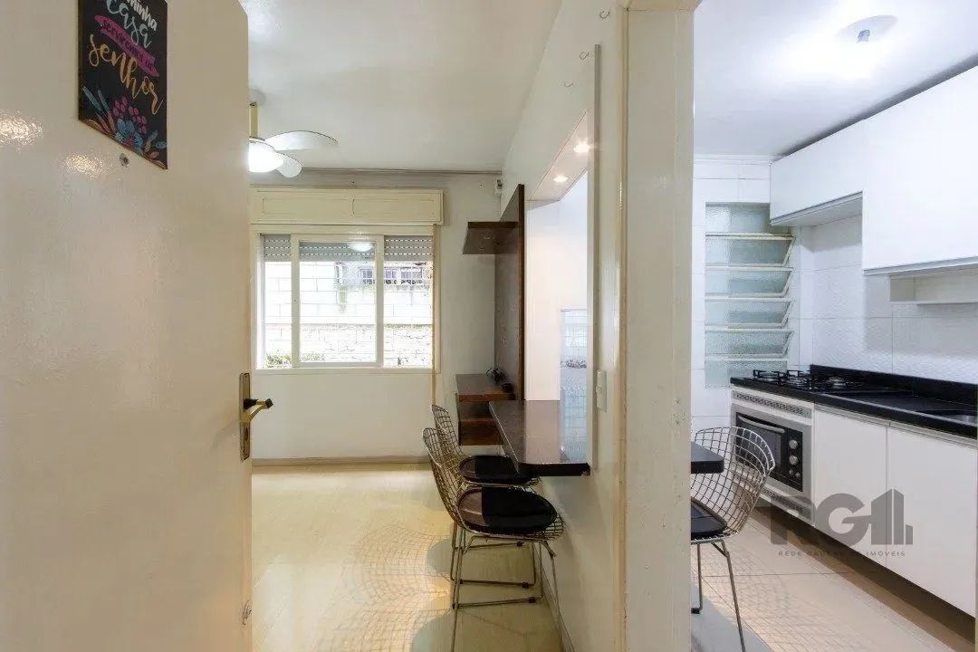 Apartamento 2 dormitórios, bairro Camaquã. - Foto 2