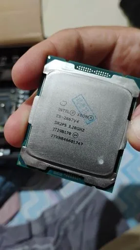 Processador Intel Xeon ES-2667 v4 3.20GHz