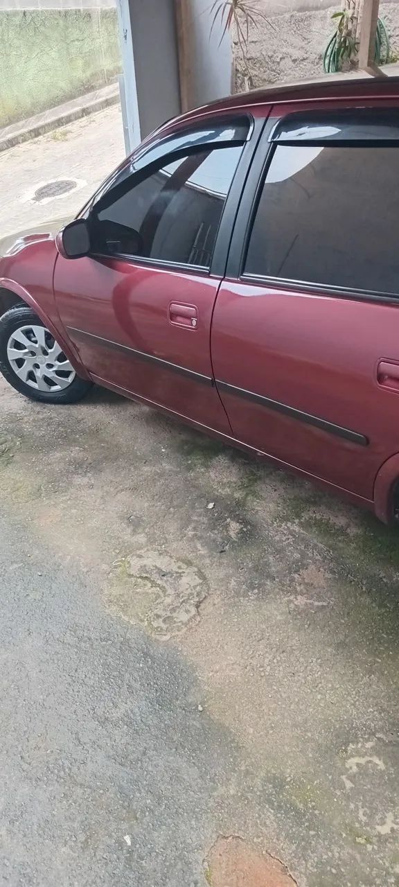 Estou vendendo para comprar um carro maior.