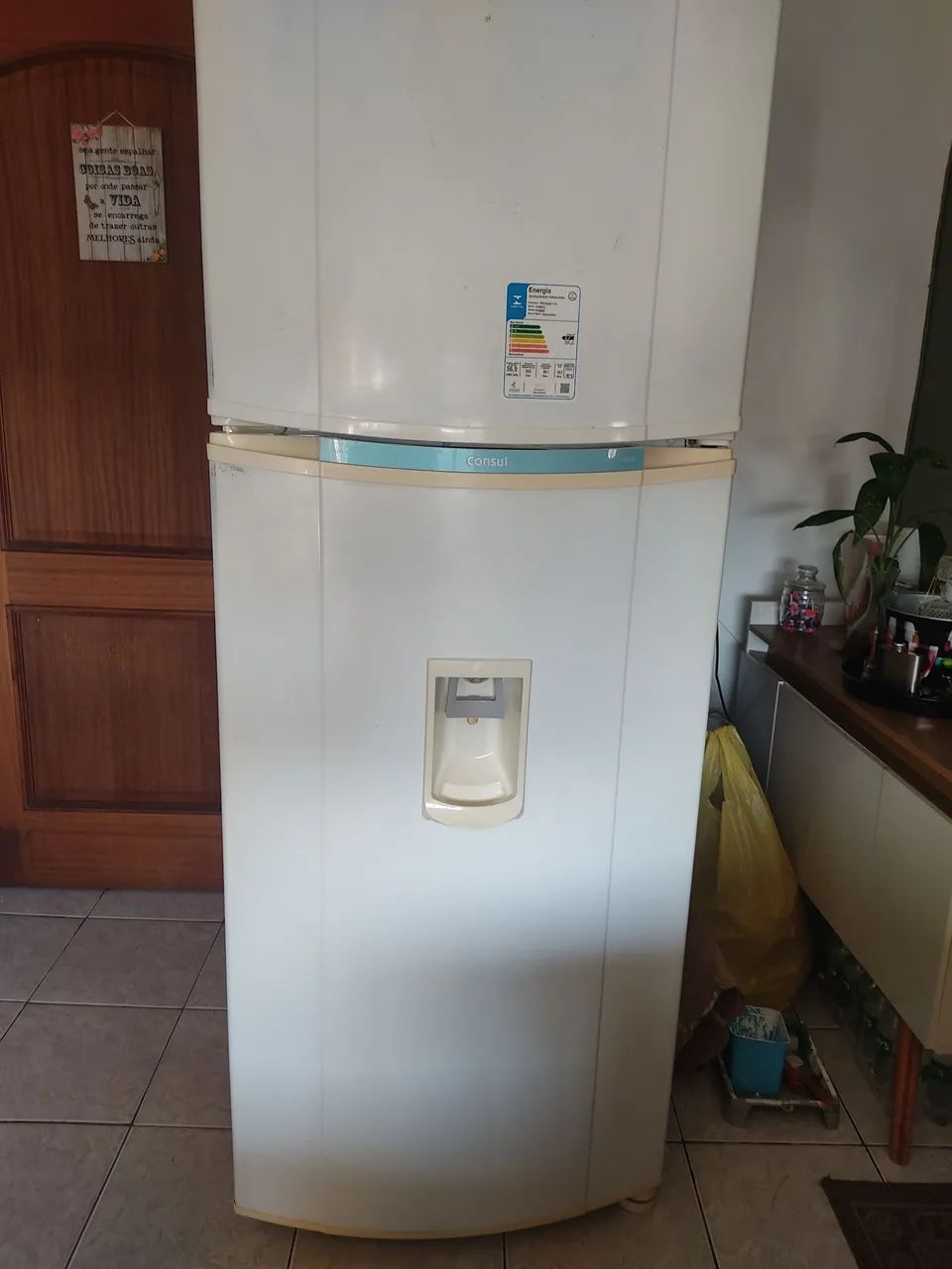 Geladeira Consul 480L Com Dispensador de água na porta