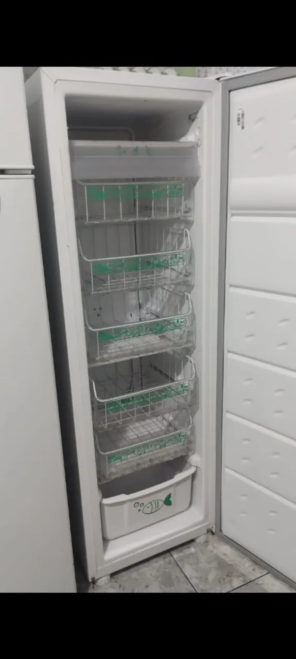 Freezer Vertical com Gavetas e Prateleiras