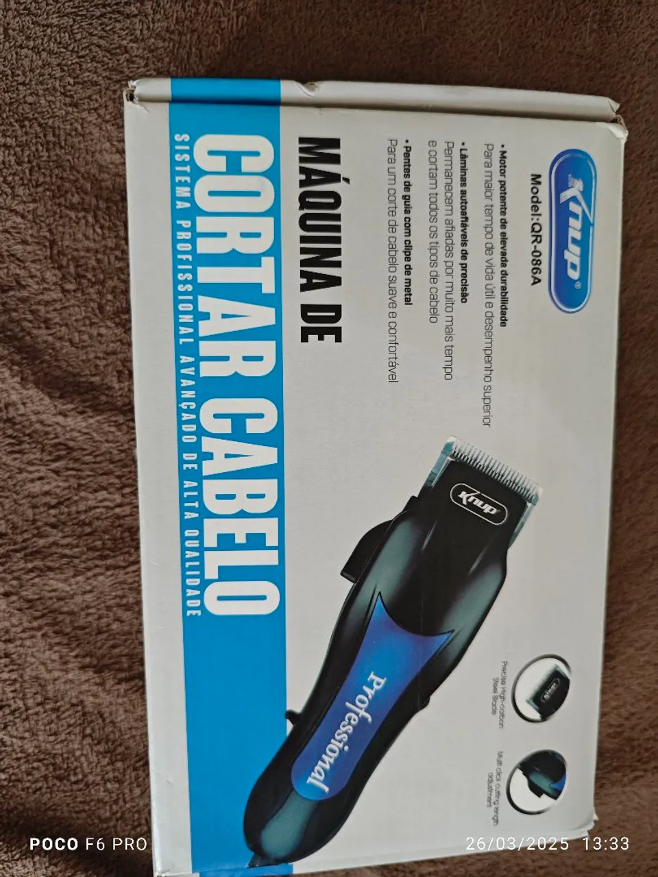 Máquina de Cortar Cabelo Profissional K?up QR-086A - 110v