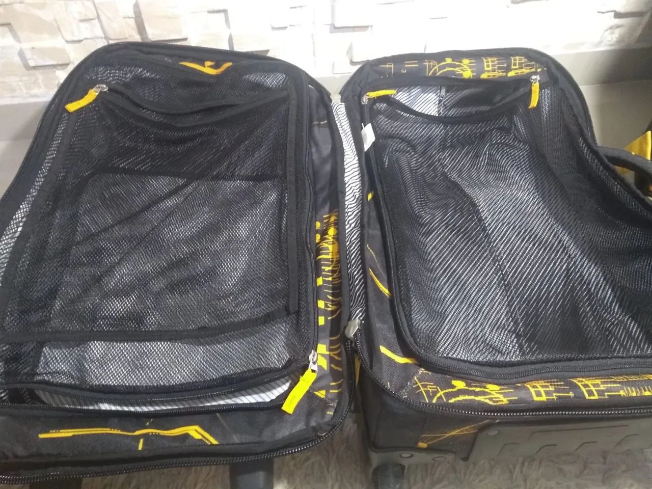 Kit raridade de malas Oakley com rodinhas - Foto 5