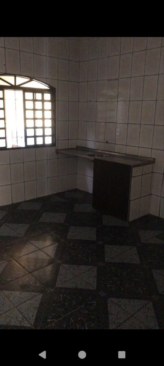 Alugo terceiro andar de sobrado