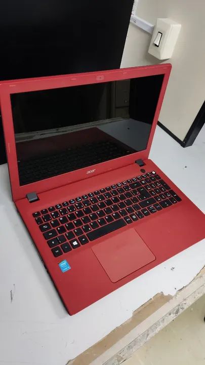 Notebook Acer Aspire E5-573 | Core i3 | 6GB RAM | 120GB SSD - Foto 3