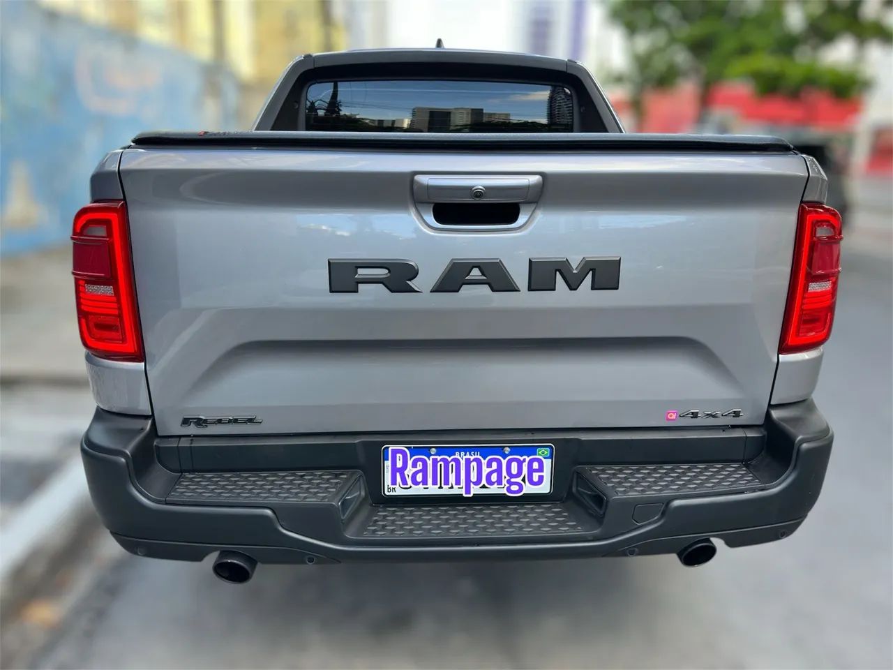 Rampage Rebel 2024 2.0T 4x4 gasolina prata - Foto 4