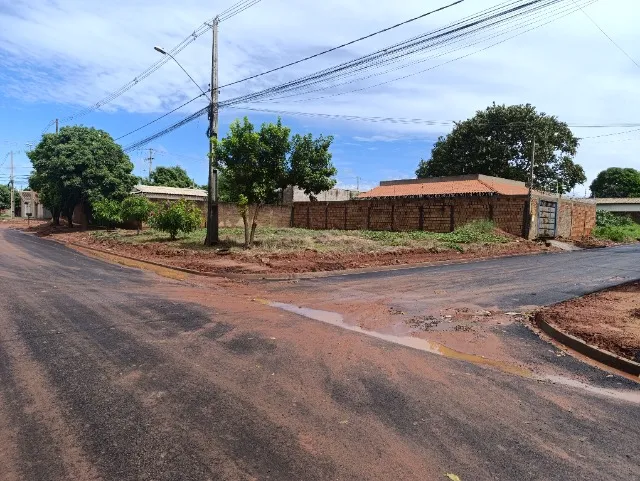 VENDO UM TERENO