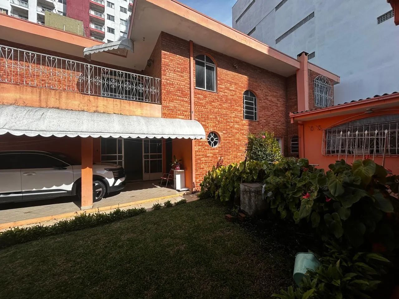 CASA COMERCIAL PARA LOCAÇÃO NO CENTRO