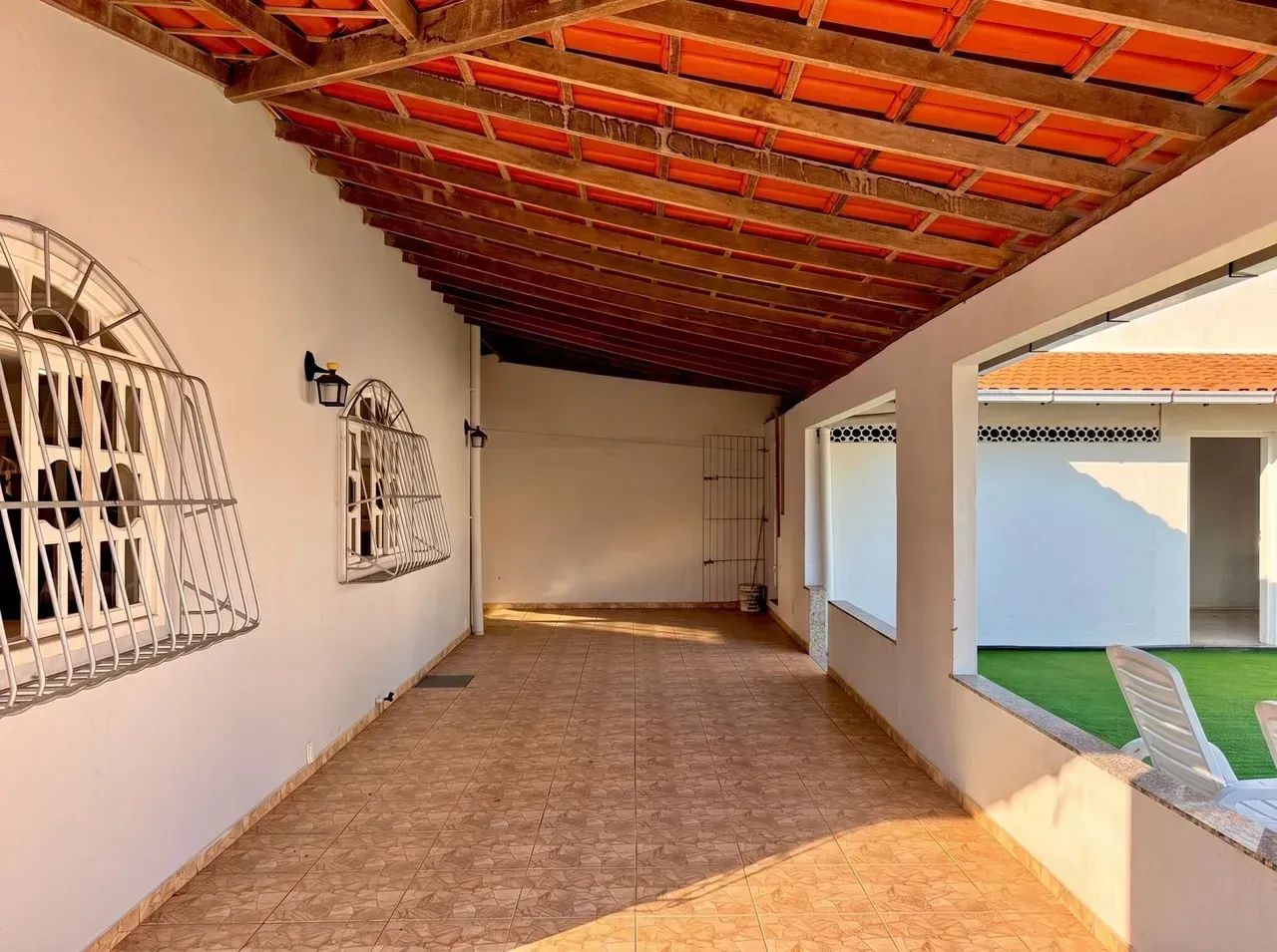 Ampla e Confortável! Casa com 235 m² e 4 Quartos com Suíte no Kubitschek, Guarapari - Foto 3