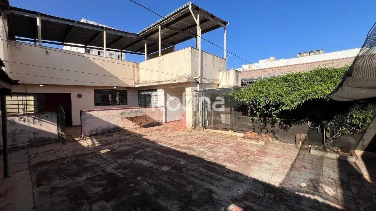 Casa Comercial à venda no Centro (Terminal Central) | 4 quartos (2 suítes) | Escritório e  - Foto 5