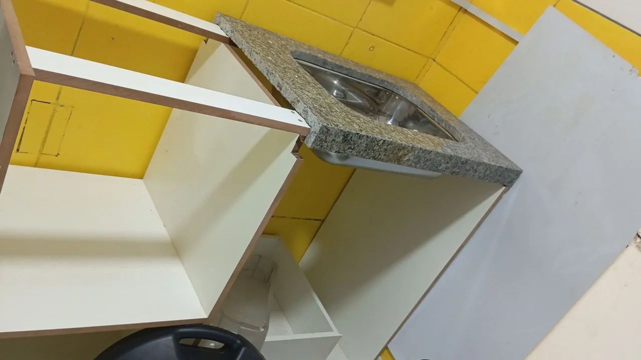 Pia com mármore e gabinete inacabado - Foto 2