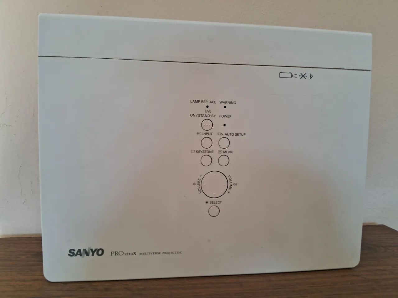 Projetor   Sanyo   XU105  - Foto 4