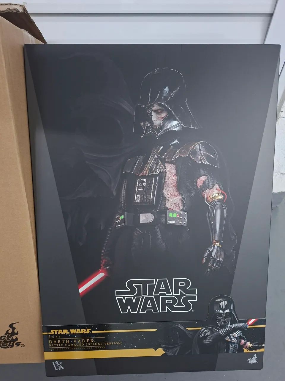 Darth Vader Battle Damaged ver. Deluxe Hot Toys - Foto 2