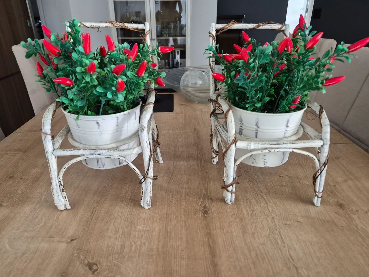 Conjunto cadeiras decoração de parede