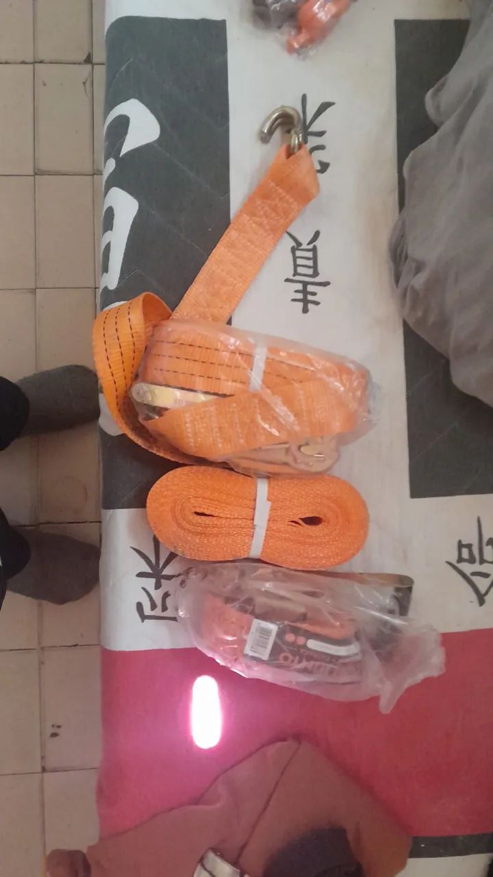 Vende se sinta de 3 toneladas nova