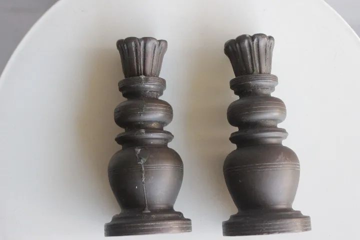 Par de castiçais em bronze - Foto 3