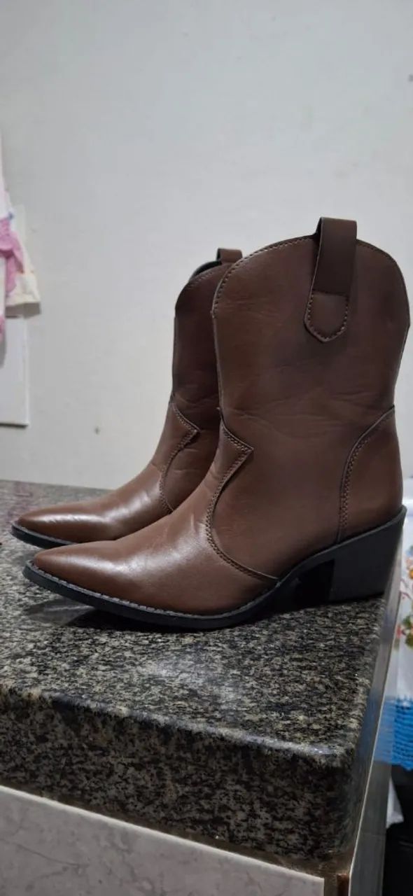 Bota nova nunca usada tamanho 36 - Foto 3