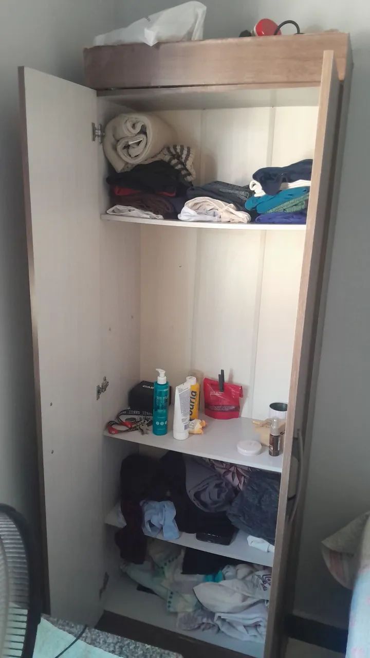 Guarda-roupa pequeno - Foto 2