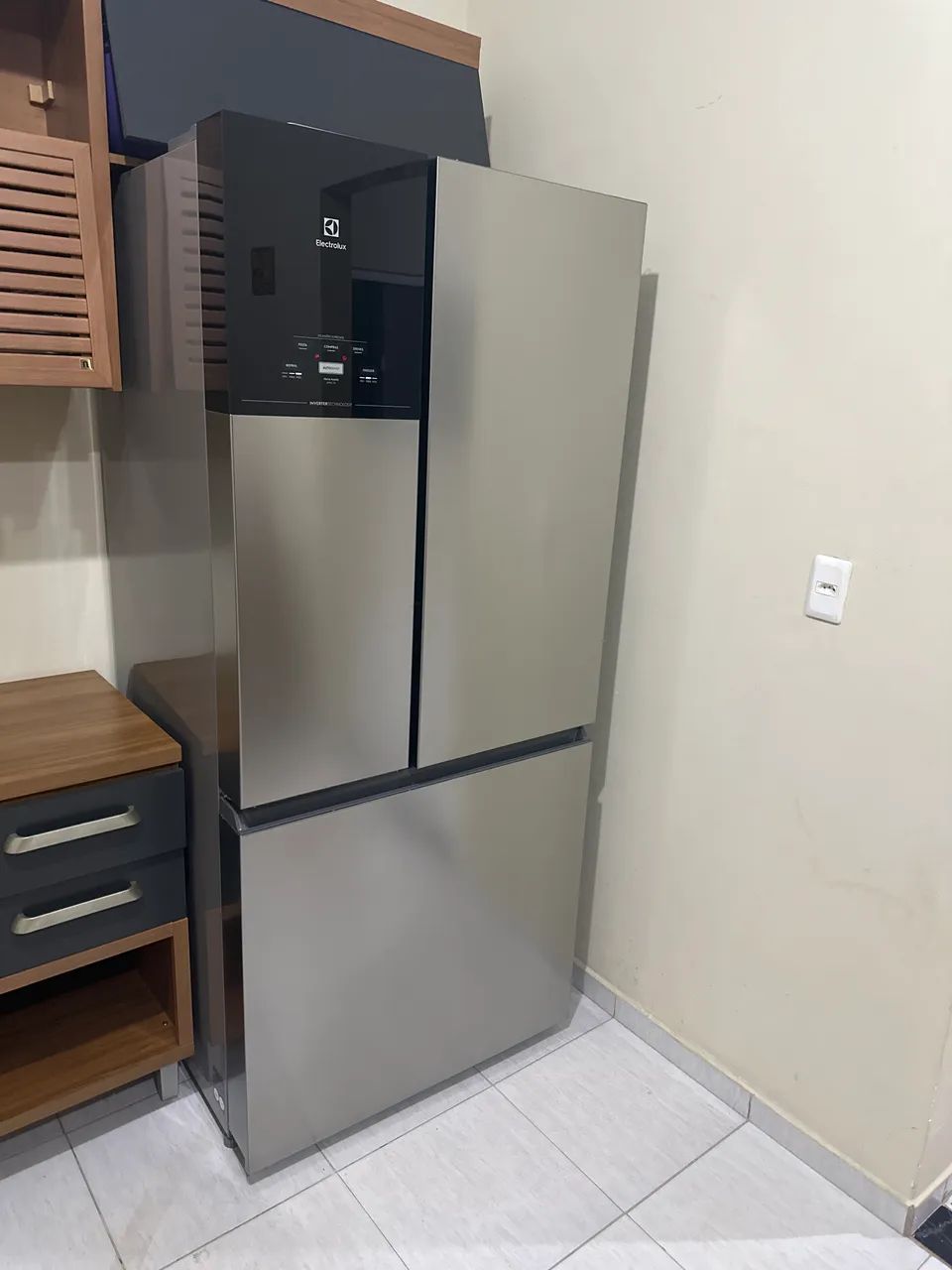 Vendo geladeira eletrolux 590 litros  - Foto 2