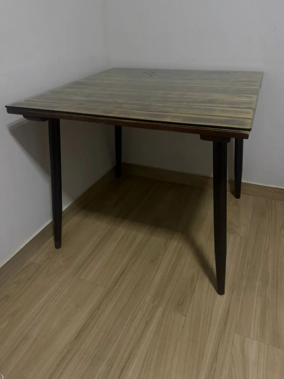 Mesa de madeira maciça e vidro com cadeiras65153864775299121