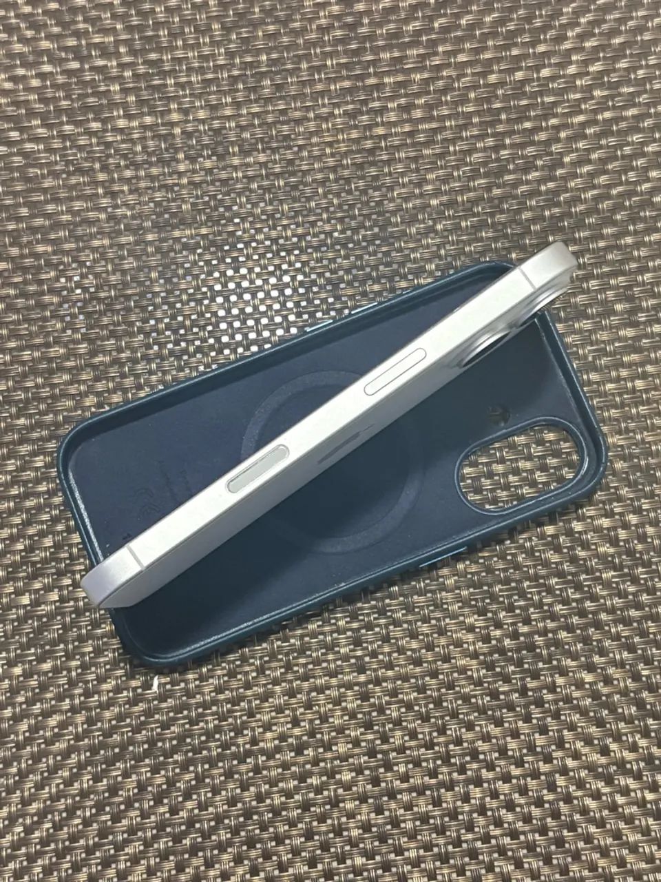 iPhone 16  - Foto 3