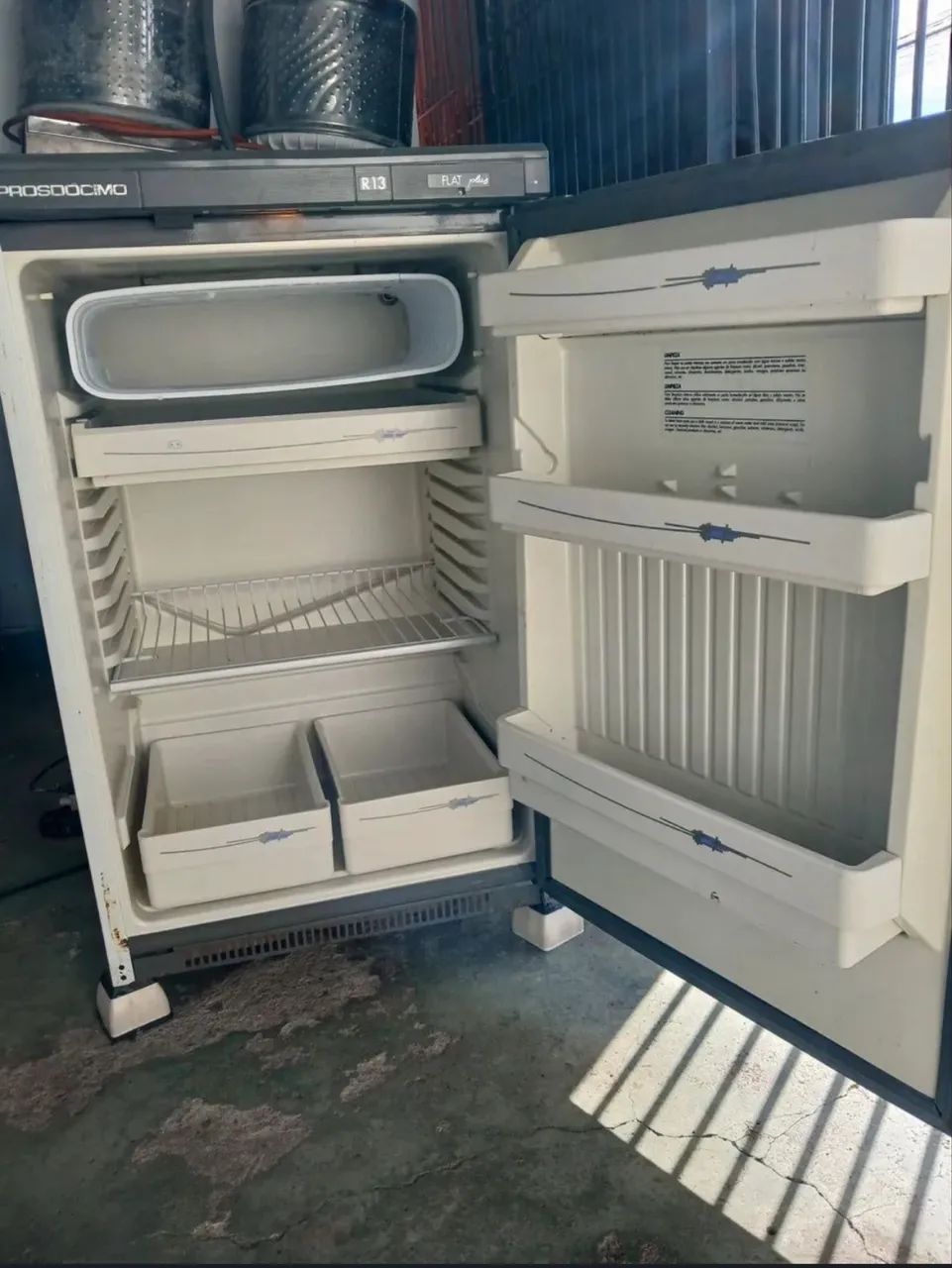 Frigobar Prosdôcimo 132 litros funcionando perfeitamente  - Foto 4